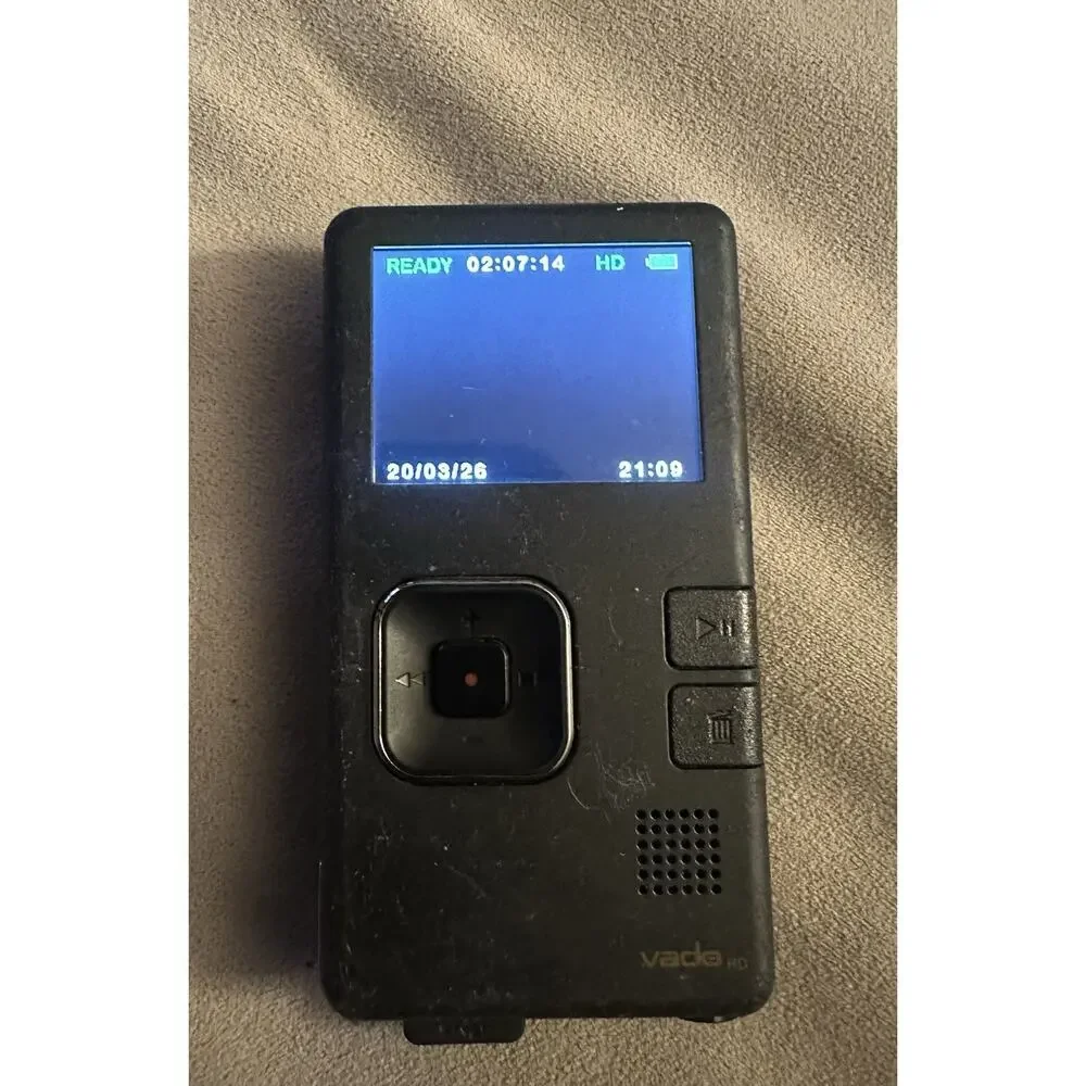 Creative HD 8 GB Pocket Camcorder - Black Works Great!